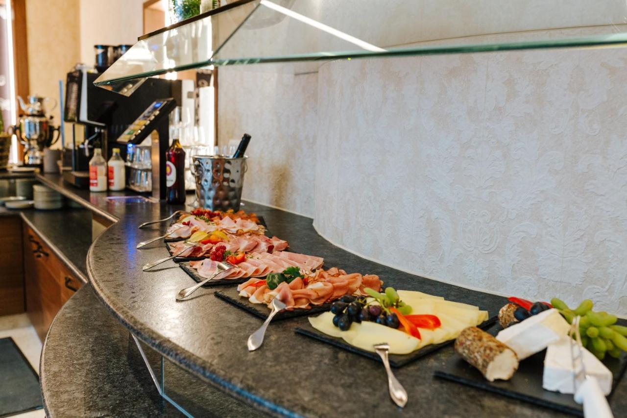 Tinschert Hotel-Restaurant-Partyservice Schwertberg Eksteriør bilde